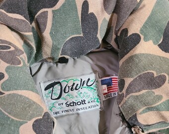 Vintage 1970s Schott Jungle Print Camouflage Camp Goose Down Talon