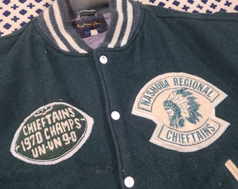 Vintage 1970 CHampion Runner Green WOol WHite Leather Nashua Chieftains High School Letterman awards sportswear jacket 46 L / XL Big Size