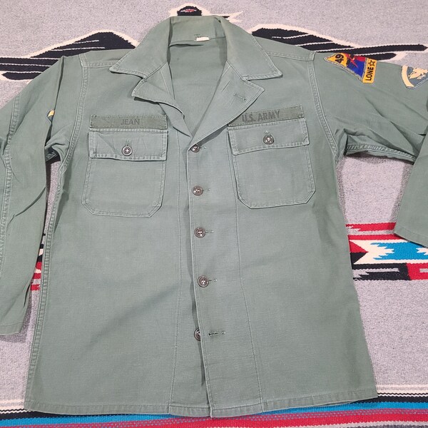 VIntage 1967 Cotton Sateen Army Airborne 60s Combat Infantry button up og-107 shirt 42 L