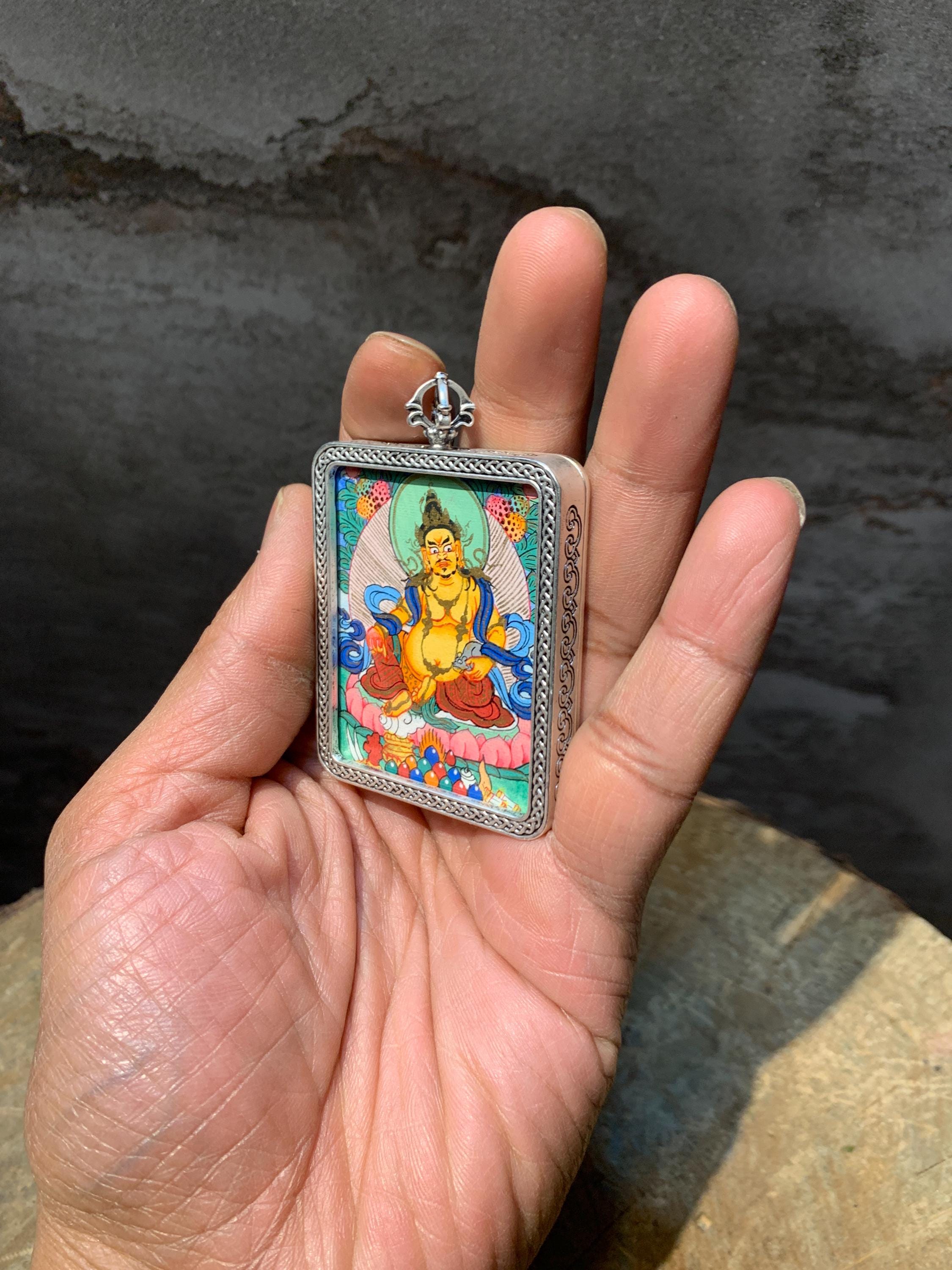 最強の金運！Ghau prayer box 彩繪 手描きザキラムペンダント八吉祥 Hand Painted Mini Dzambhala Thangka Painting. God of Wealth. Hand