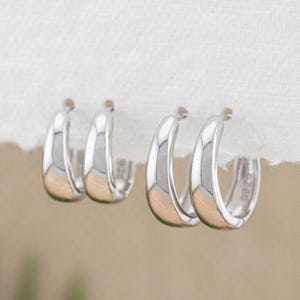 Teardrop clicker silver hoop earrings set, 8mm 10mm 12mm 14mm 16mm, 20G hoop everyday wear, hinge huggies small, gift for mom giftful boxed