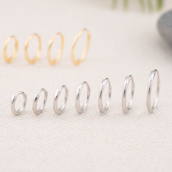 Tiny hoop earrings set of 2 or 3 pairs, Sterling silver huggies, small huggies, sleeper hoop 18 K gold, small gold hoops, stacking hoop set