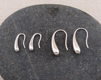 Boucles d'oreilles françaises minimalistes en argent sterling avec gouttes d'eau, boucle d'oreille fer à cheval simple et délicate à porter au quotidien, crochet abstrait tendance goutte de pluie