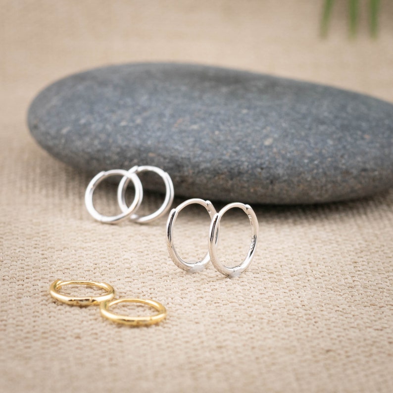 Tiny hoop earrings set of 2 or 3 pairs, Sterling silver huggies, small gold hoops, sleeper hoop 18 K gold, small huggies, stacking hoop set zdjęcie 3