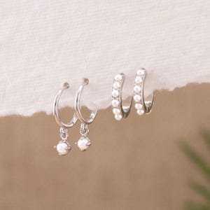 Pearl huggy earrings gift set, silver tiny hoop, second hole cartilage hoop 20G, bridesmaids matching gift set, drop pearl June birthstone