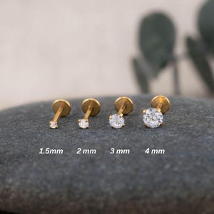 Pendientes de titanio con parte trasera plana y circonita cúbica de 18 quilates, sin rosca, para cartílago, hélice, labio y trago, delicados piercings apilables.