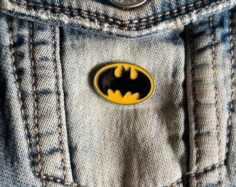 Batman Super hero Enamel Pin Badge Iron on Patch for Jacket Comic Patch Festival transfer for Jacket Cartoon marvel patch brooch hat or bag