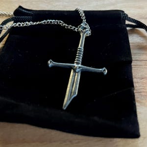 Fantasy Narsil Elven Broken Sword Necklace A Legendary Piece of Middle Earth History Pendant Jewelry, Replica sword cosplay costume L O T R