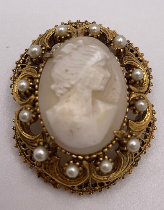 SIGNED FLORENZA vintage cameo carved in authentic 