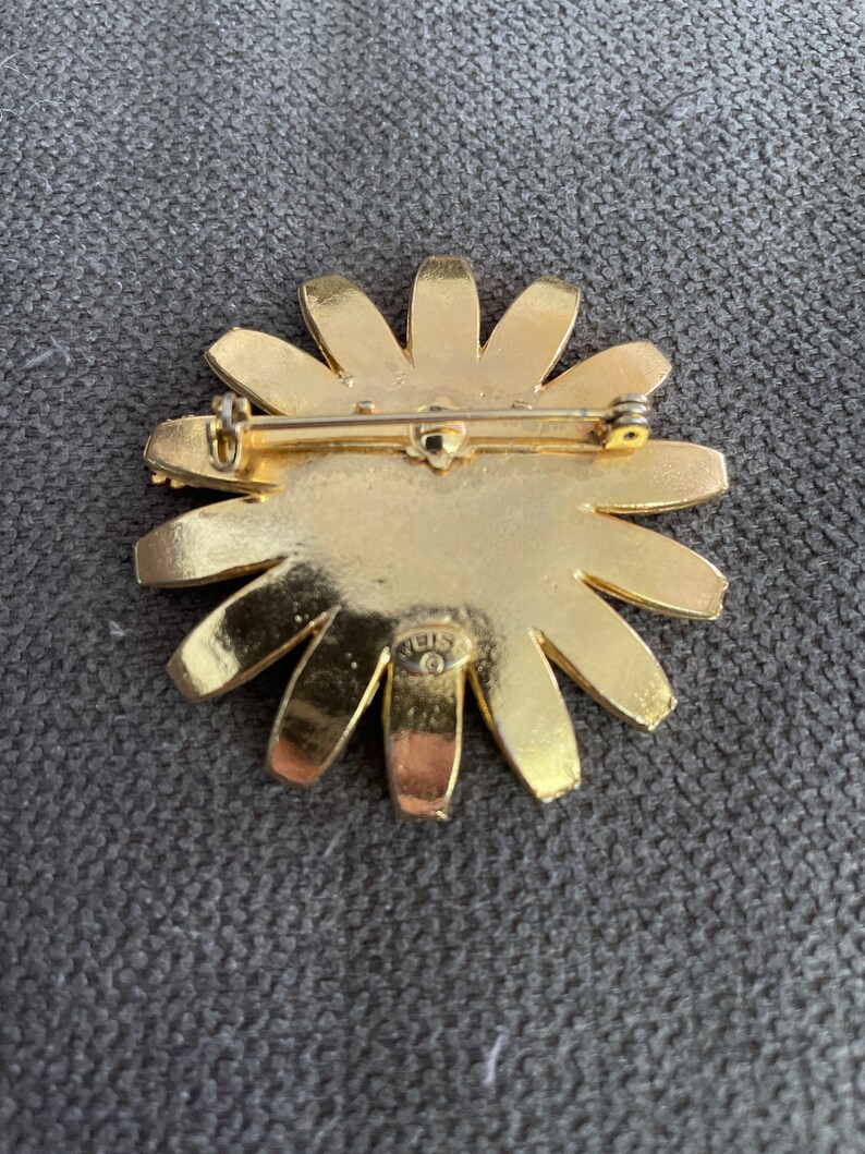Weiss Signed Daisy Flower Brooch With White and Yellow Enamel and a ...