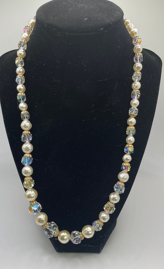 Vintage signed LAGUNA faux pearls and crystal neck