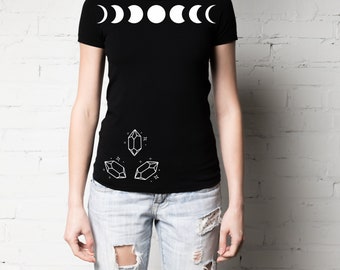 MOONCHILD BIOLOGISCH T-SHIRT Maanfasen en kristallen/ Katoen / Moderne goth Zwarte top / Zomerkleding Flock print Galaxy regen