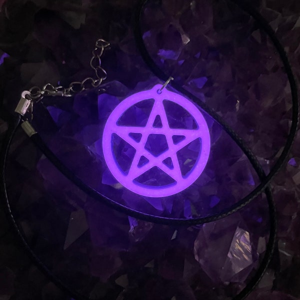 Pastel goth pentagram glow necklase