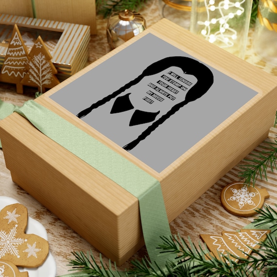 Mercredi Addams Sticker, Cadeau pour le meilleur ami, Cadeau pour fille,  Mercredi Netflix, bas de Noël, Mercredi, La Famille Addams -  France