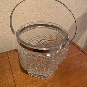 Anchor Hocking Crystal Cut Wexford Pressed Glass Ice Bucket with Silver Handle image 4