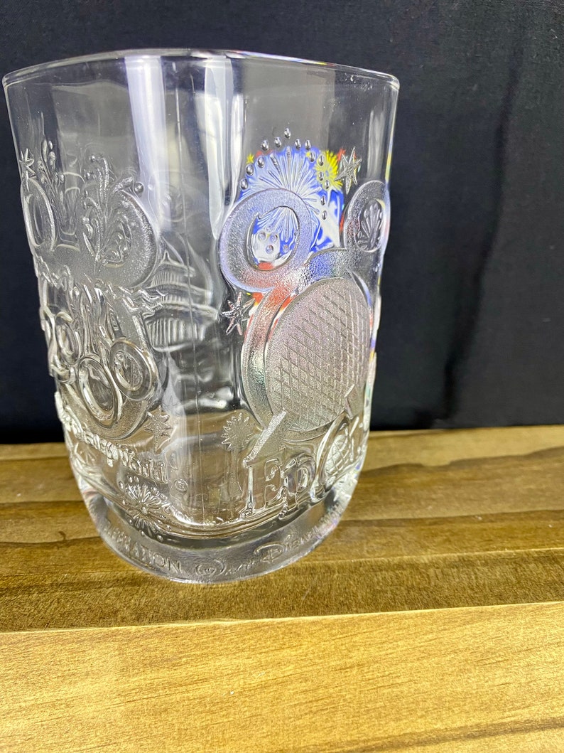 Mickey Mouse Glass Fantasia Walt Disney World McDonald's CELEBRATION-promotie Verzamelobject 2000 Als nieuwe staat afbeelding 2