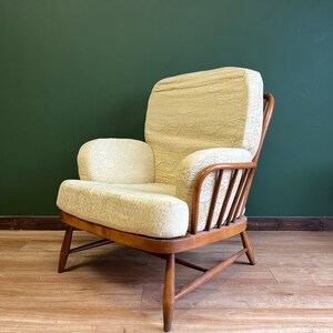 Space store saving armchair
