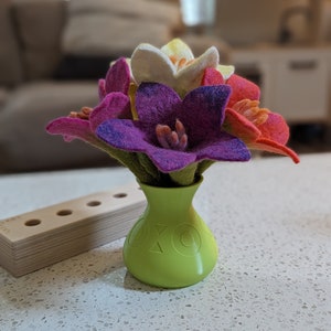 Vase for Lovevery Felt Flowers in a Row Set