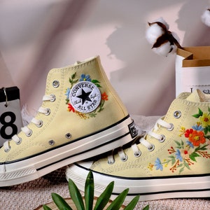 Converse tachas online doradas