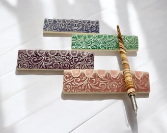 Pen and Brush Rest, Flourish