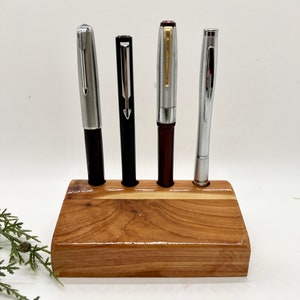 Cedar Fountain Pen Holder