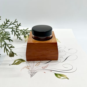 Amerikanischer Red Cedar Tintenhalter/Gouachehalter