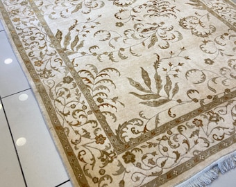 Handmade Wool and Silk Persian Rug, Floral Turkish Carpet (248x173 cm)
