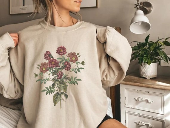 Vintage Flower Botanical Sweatshirt Womens Cottage Core Aesthetic Floral Roses Oversized Crewneck Sweater Plus Sized Jumper Wildflowers Top