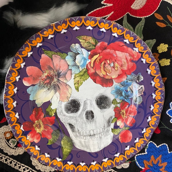 RARE FIND! VINTAGE  "Marbella Skull" Plate