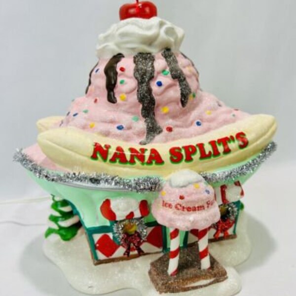 Dept 56 North Pole Village Banana Nana Splits Ice Cream Parlor Santa Sweet Shop