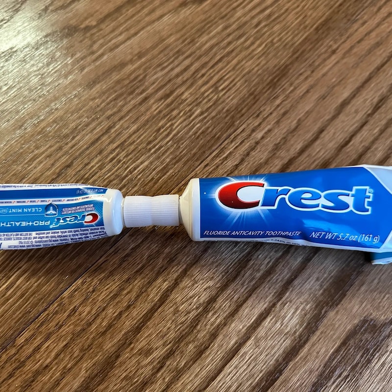 Travel Toothpaste Transfer Tool - Simplify Your Dental Care