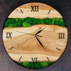 Custom made wall clock with moss. Clock with moss for the living room, bedroom, office. image 1