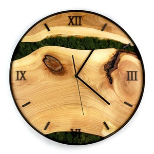 Custom made wall clock with moss. Clock with moss for the living room, bedroom, office. image 3