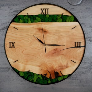 Custom made wall clock with moss. Clock with moss for the living room, bedroom, office. image 2