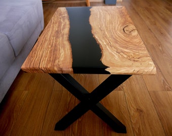 Table basse unique faite à la main avec du bois d'olivier et de la résine époxy
