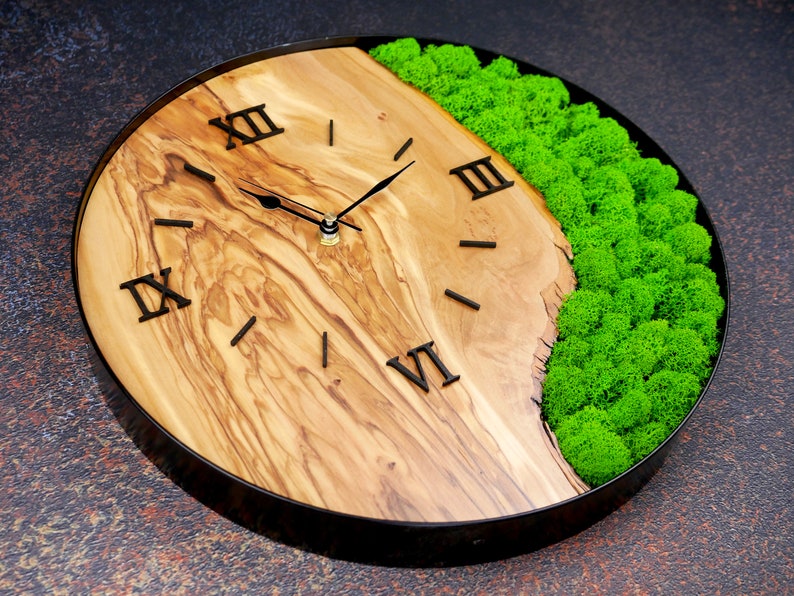 Horloge murale sur mesure avec de la mousse, horloge murale en bois, horloge pour le salon, la chambre, le bureau, décoration d'intérieur image 2