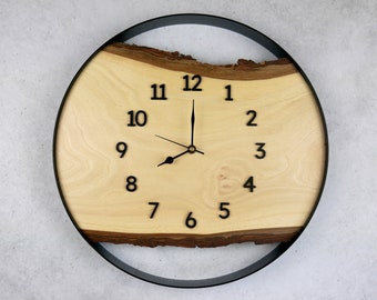 Horloge murale unique en bois de noyer 40 cm - Fait main