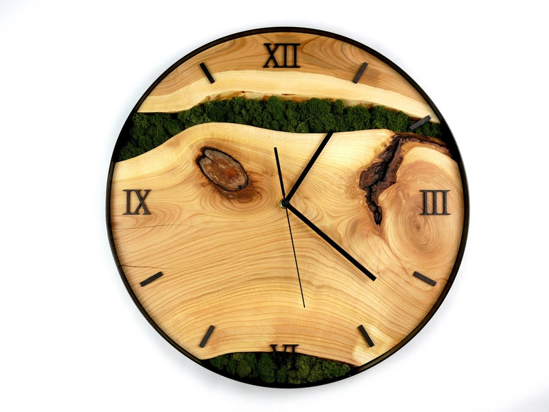 Custom made wall clock with moss. Clock with moss for the living room, bedroom, office. image 3