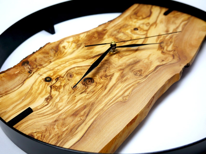 Horloge murale olive sur mesure. Horloge murale pour le salon, la chambre, le bureau. image 6