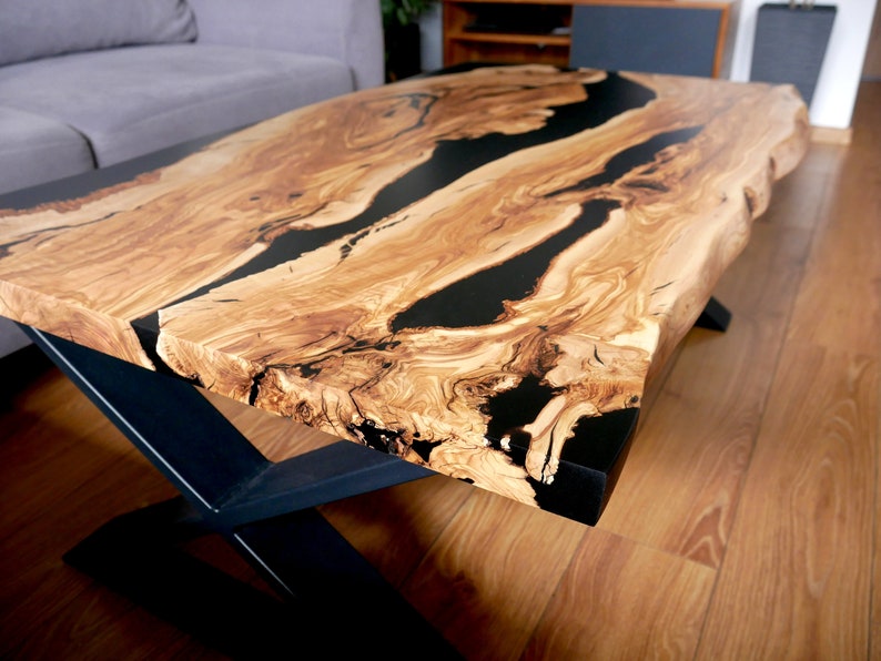 Table basse époxy sur mesure, table basse personnalisée, salon, table de salon, table Live Edge, table en bois d'olivier image 5