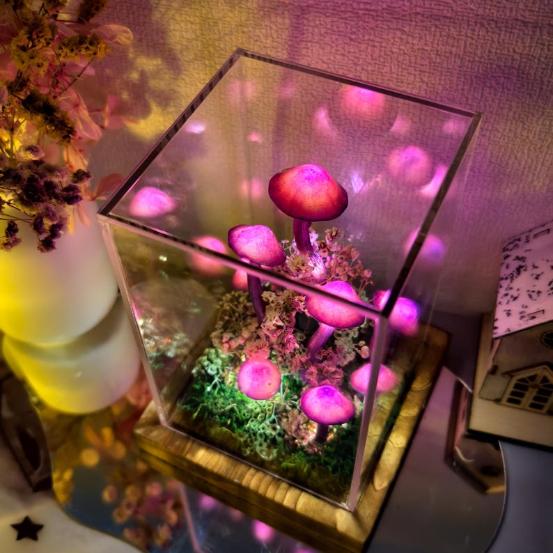 Dried Flower Decorated Mushroom Lamp, Purple Mushroom Lamp, Boho Home