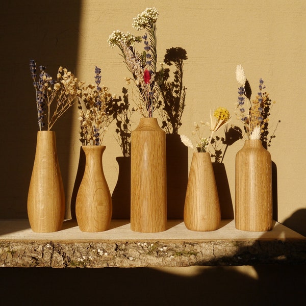 Einzigartige, Minimalistische Holzvasen für Blumen und Trockenblumen Auswählbar in Form und Holz