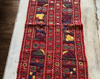 Tapiz bordado a mano de la India con espejos