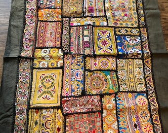 Parche bordado indio para colgar en la pared