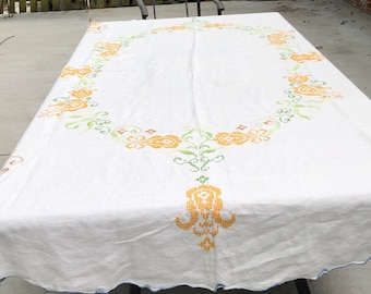 Mantel de lino bordado