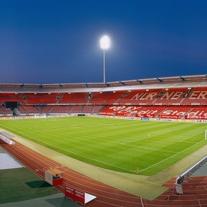 Póster Panorama del estadio de Núremberg vacío – 85 x 34,7 cm – 120 x 50 cm – 240 x 100 cm – Panorama