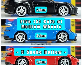 Conjunto com 5 rodas médias de resina oca com 5 raios para miniaturas em escala 1/64.