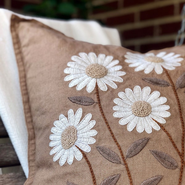 Embroidery Pattern – DAISY BABY – PDF Instant Download Hand Embroidery Pattern – sized for Hoops, and Square and Lumbar Decorative Pillows