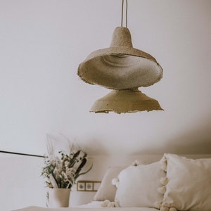 Lampada a sospensione in carta riciclata "BILLE" / Grigio chiaro