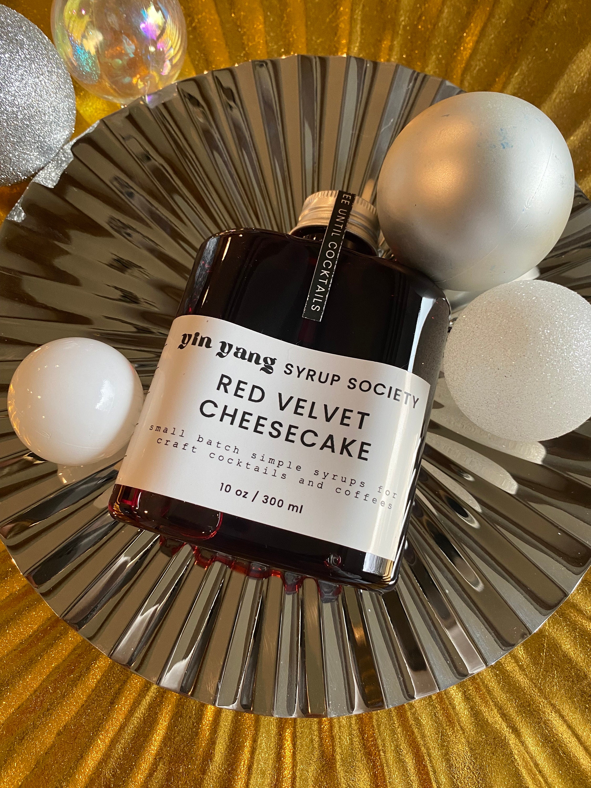 Red Velvet Cheesecake Coffee & Cocktail Syrup - 10 oz / 300 ml